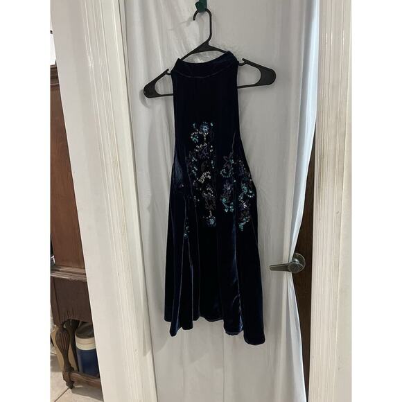 FREE PEOPLE Blue Jill's Sequin Velvet Halter Swing Mini Dress Sz S Skull Pattern - Picture 2 of 10